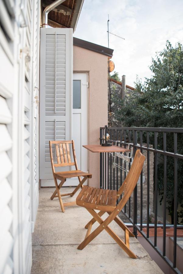 Appartement DeLuxe Gladiators House à Pula Extérieur photo
